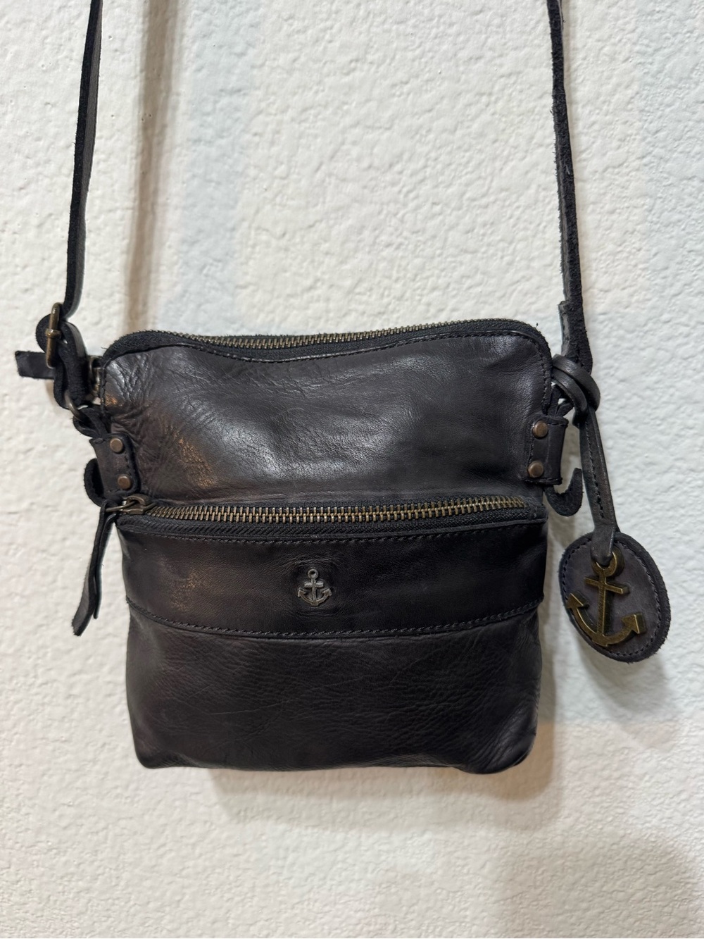 Leather Crossbody Bag with Anchor Charm - Black